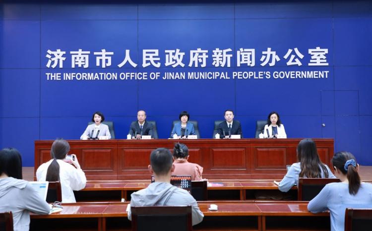 济南市政府英文网荣获“中国最具影响力国际版政府网站”_泉城新闻_大众网(图1)