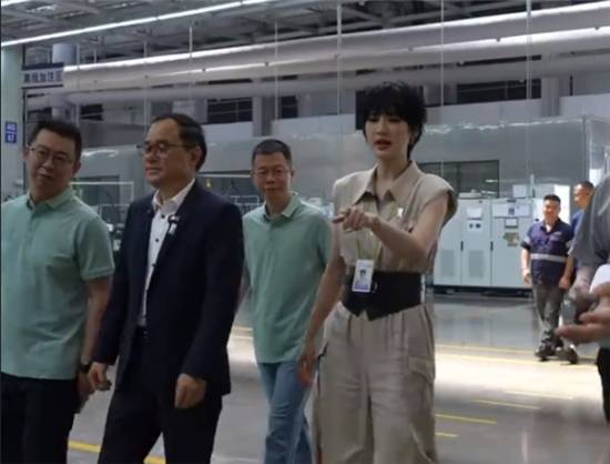 朱华荣回应姚安娜入职阿维塔：更多是品牌推广宣传(图2)