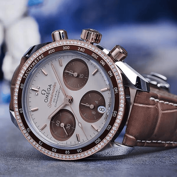 欧米茄超霸机械腕表：经典设计与精准计时的完美结合(图3)